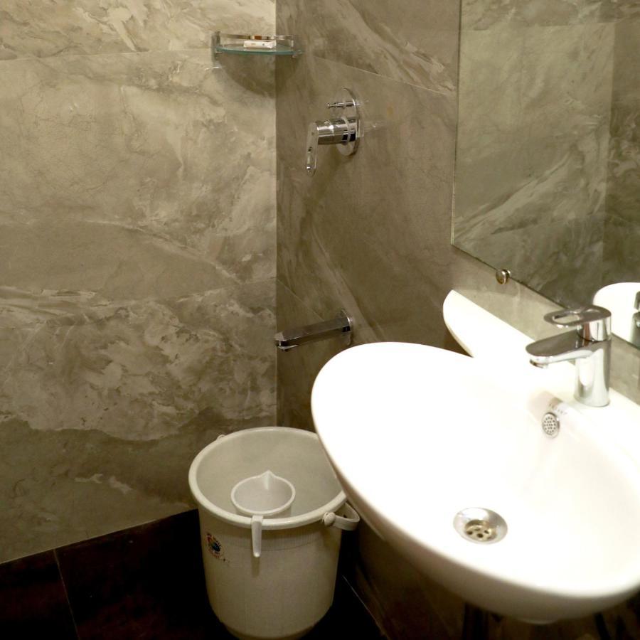 Hotel Lords, Fort Bombay Extérieur photo