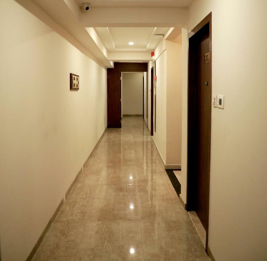 Hotel Lords, Fort Bombay Extérieur photo