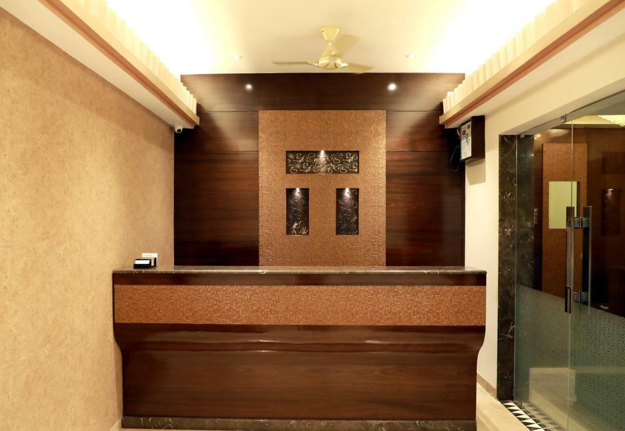 Hotel Lords, Fort Bombay Extérieur photo